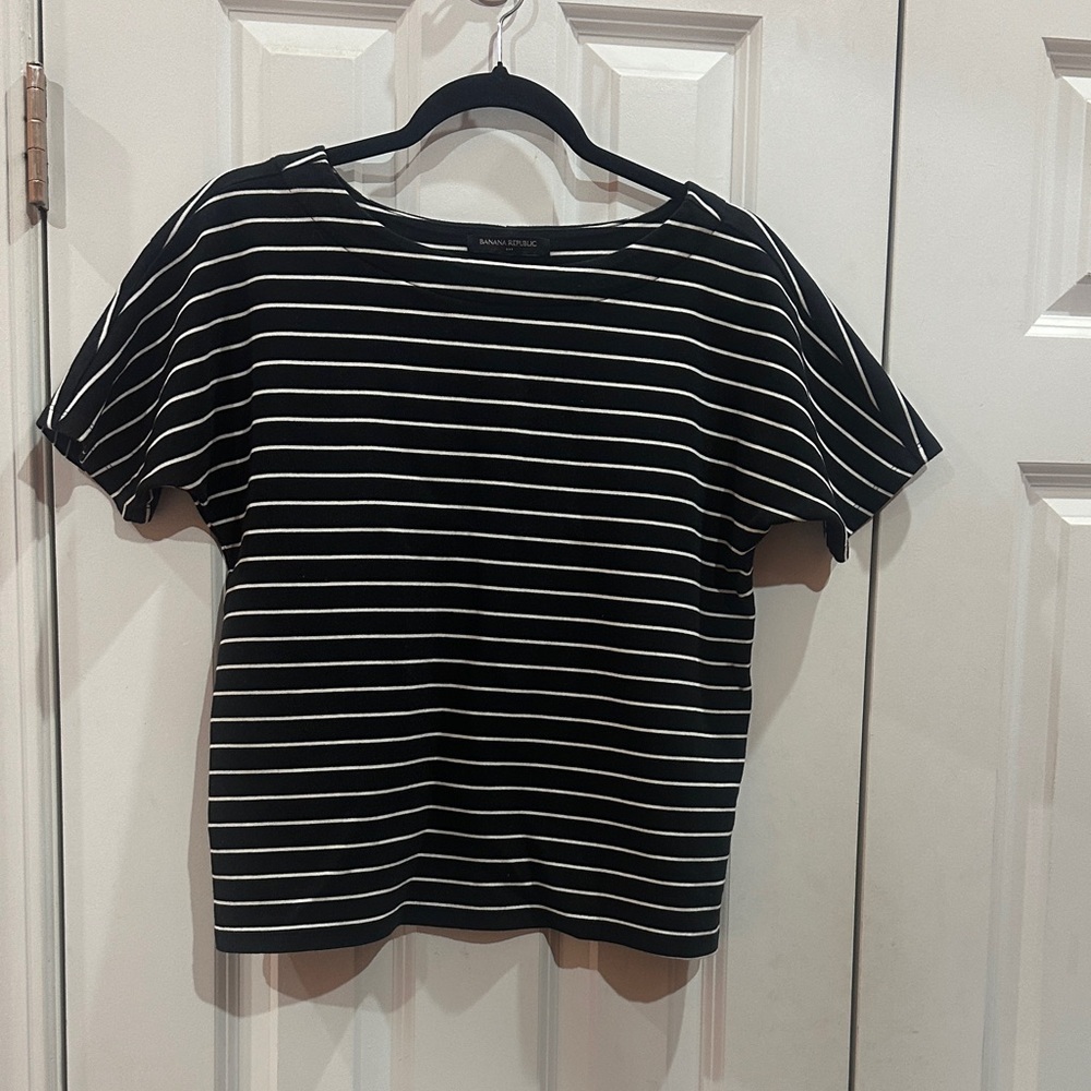 NWOT Banana Republic Black and White Striped Tee size S